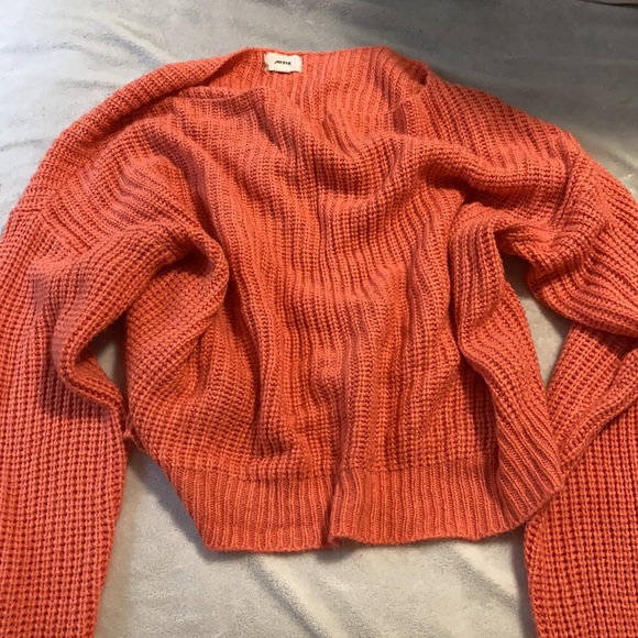 Ardene Sweater - Picture 2 of 2